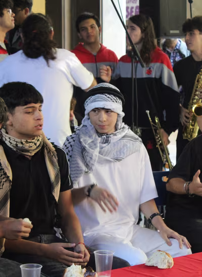 Acompañamos a Jesús en su camino a la cruz