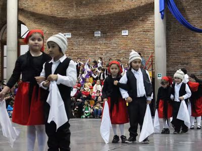 Bailes Folclóricos Pre Kínder a 4° Básico