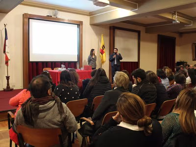 Charla Carolina Maluenda