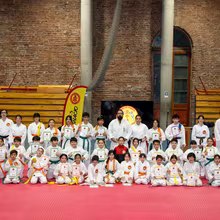 Graduación y cambio de cinturón en la rama de karate del colegio San Ignacio