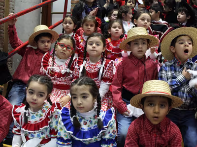 Bailes Folclóricos - Primer Ciclo