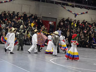 Bailes Folclóricos - Primer Ciclo