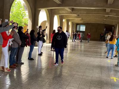 "El Pasillo" IVº Medios