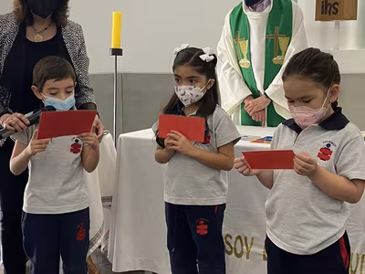 Ceremonia Imposición de Insignias Kínder C