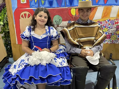 Danzas Folclóricas 3° y 4° Básicos