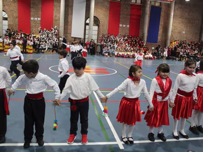 Bailes Folclóricos 2° a 4° Básico y III° Medios II