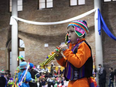 Bailes Folclóricos Pre Kínder a 4° Básico