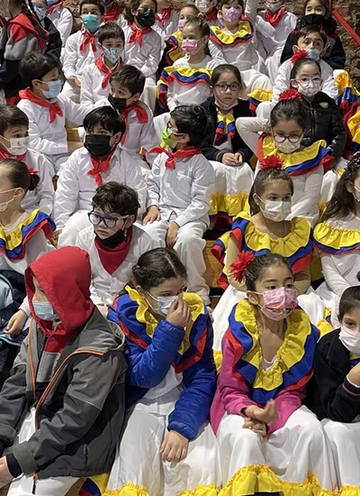 Danzas Folclóricas 1° y 2° Básico