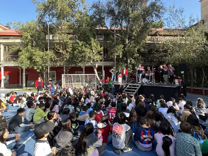 Día de las y los estudiantes 1.