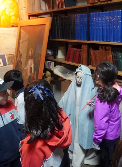 Visita Archivo del Colegio - 5° Básicos.