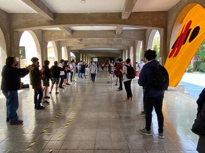 "El Pasillo" IVº Medios