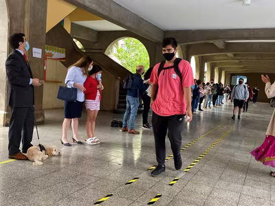 "El Pasillo" IVº Medios