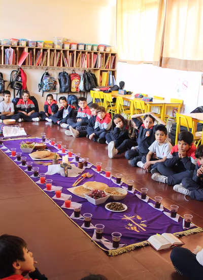 Última Cena, Estudiantes Mayores