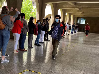"El Pasillo" IVº Medios