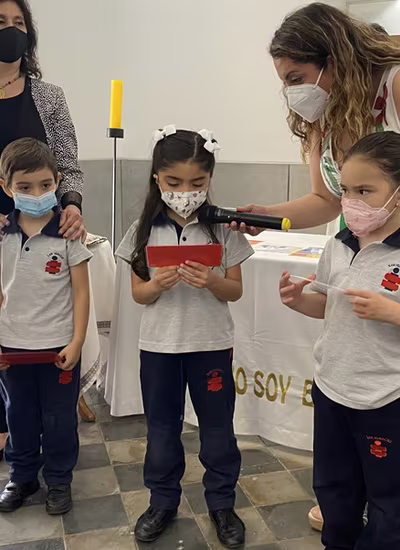 Ceremonia Imposición de Insignias Kínder C