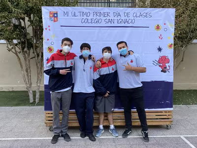 Último Primer Día de Clases IV° Medios