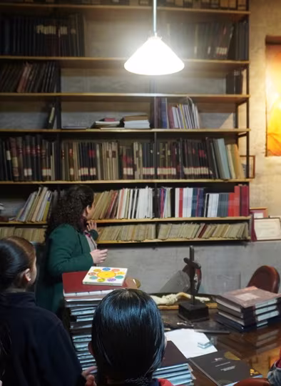 Visita Archivo del Colegio - 5° Básicos.