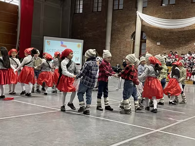 Danzas Folclóricas 1° y 2° Básico