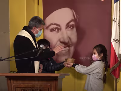 Inauguración Biblioteca Gabriela.-
