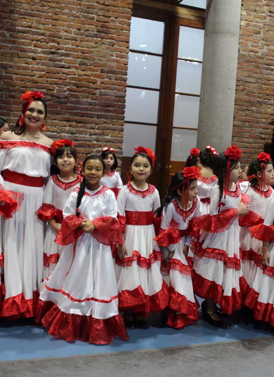 Bailes Folclóricos - Primer Ciclo