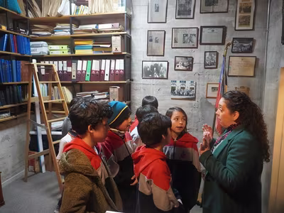 Visita Archivo del Colegio - 5° Básicos.