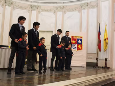 Imposición de Insignias Kínder
