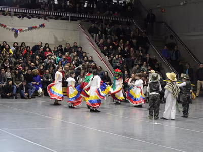 Bailes Folclóricos - Primer Ciclo