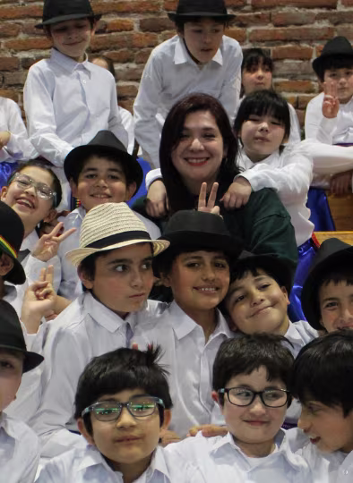 Bailes Folclóricos Pre Kínder a 4° Básico