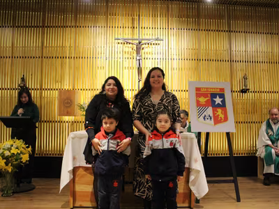 Liturgia Imposición de Insignias Kínder