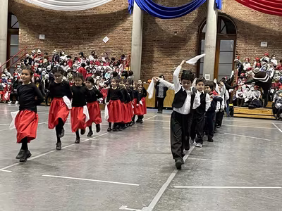 Danzas Folclóricas 1° y 2° Básico