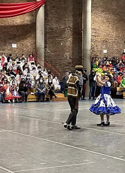 Danzas Folclóricas 3° y 4° Básicos