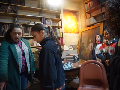 Visita Archivo del Colegio - 5° Básicos.