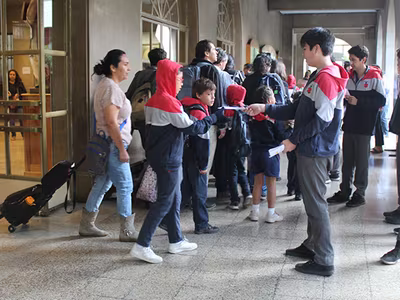 Convivencia Escolar, Volando en V