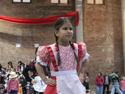 Bailes Folclóricos Pre Kínder a 4° Básico