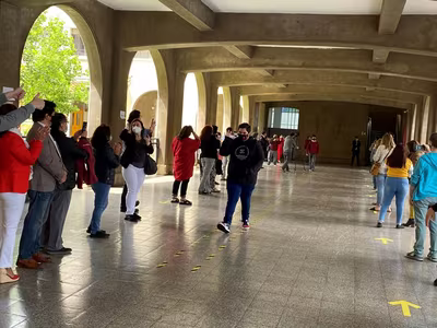 "El Pasillo" IVº Medios