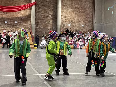 Danzas Folclóricas Pre Kínder y Kínder