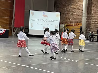 Danzas Folclóricas Pre Kínder y Kínder