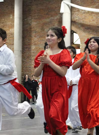 Bailes Folclóricos Pre Kínder a 4° Básico