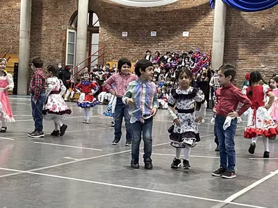 Danzas Folclóricas Pre Kínder y Kínder