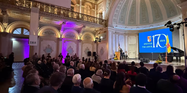 170 años formando personas para los demás