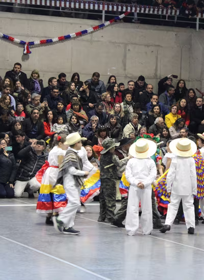 Bailes Folclóricos - Primer Ciclo
