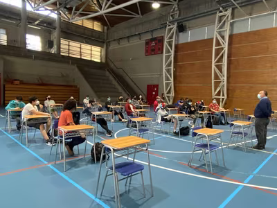 IVº Medios vuelven al Colegio...
