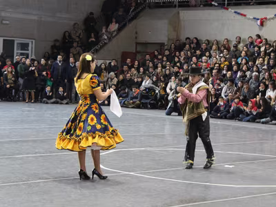 Bailes Folclóricos - Primer Ciclo