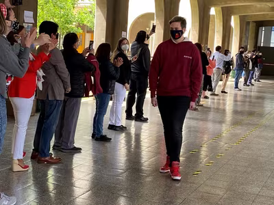 "El Pasillo" IVº Medios